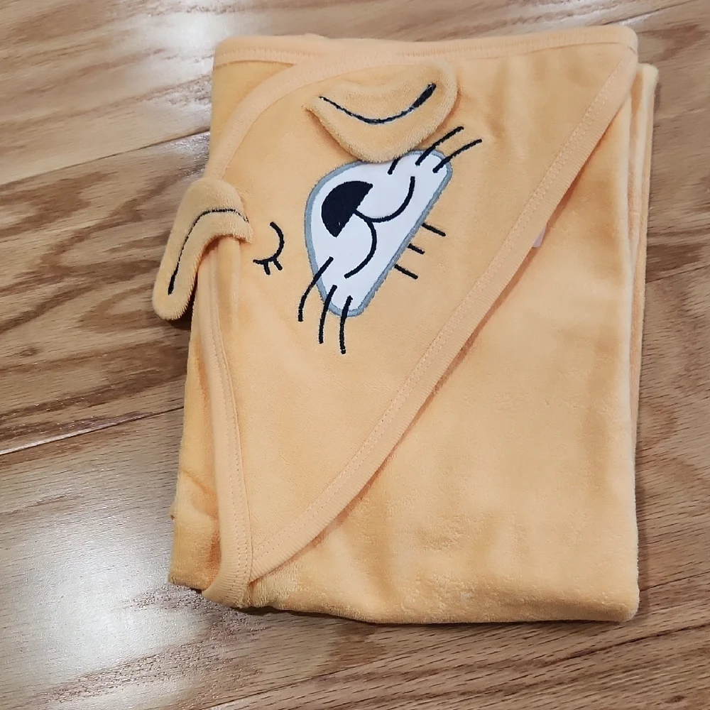NWT Adorable Lion Hooded Baby Towel Infant